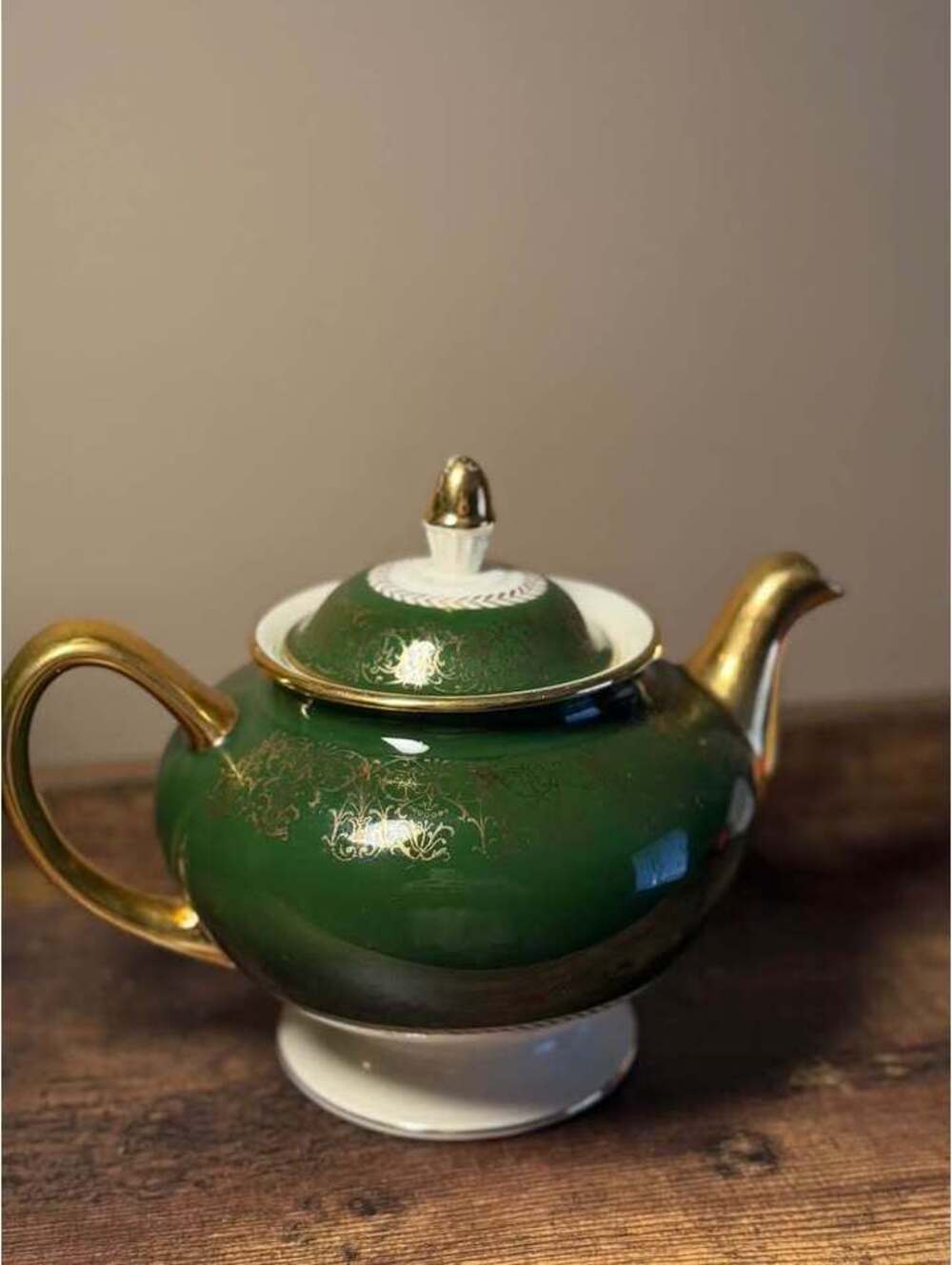 Vintage Homer Laughlin Emerald Green Teapot 22K‎ Gold Trim Covered Tea Pot USA